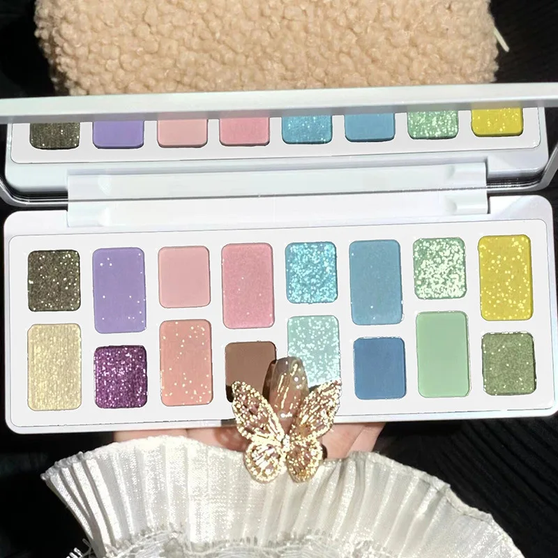 Beauty Makeup Eyeshadow Palette - لوحة ظلال عيون مكونة من 16