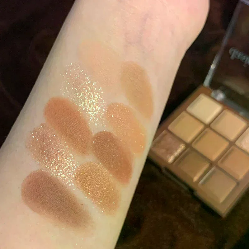 باليت ظلال عيون لامعة من دي كا - مراجعة Eyeshadow Glitter Pigment وسعره