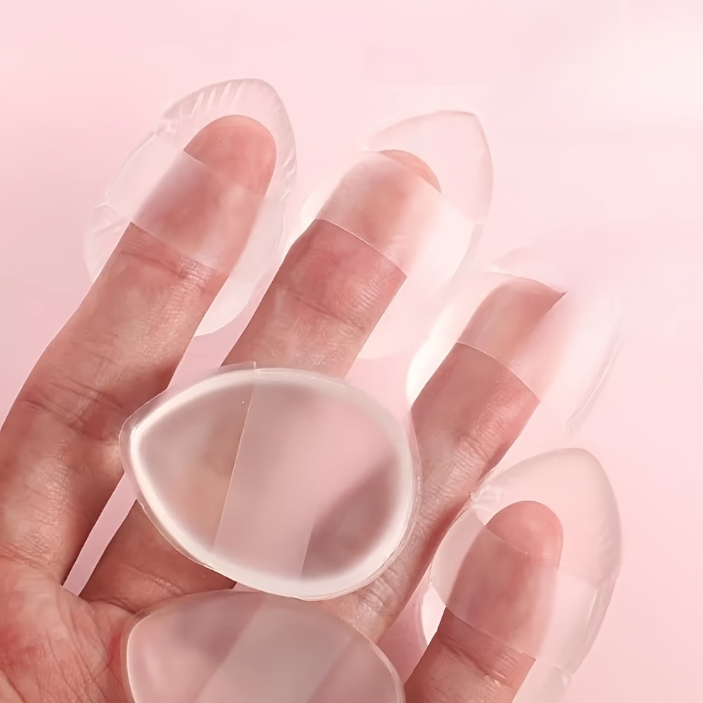 قطعتان من إسفنجة المكياج الصغي - مراجعة Beauty Blender In Makeup وسعره
