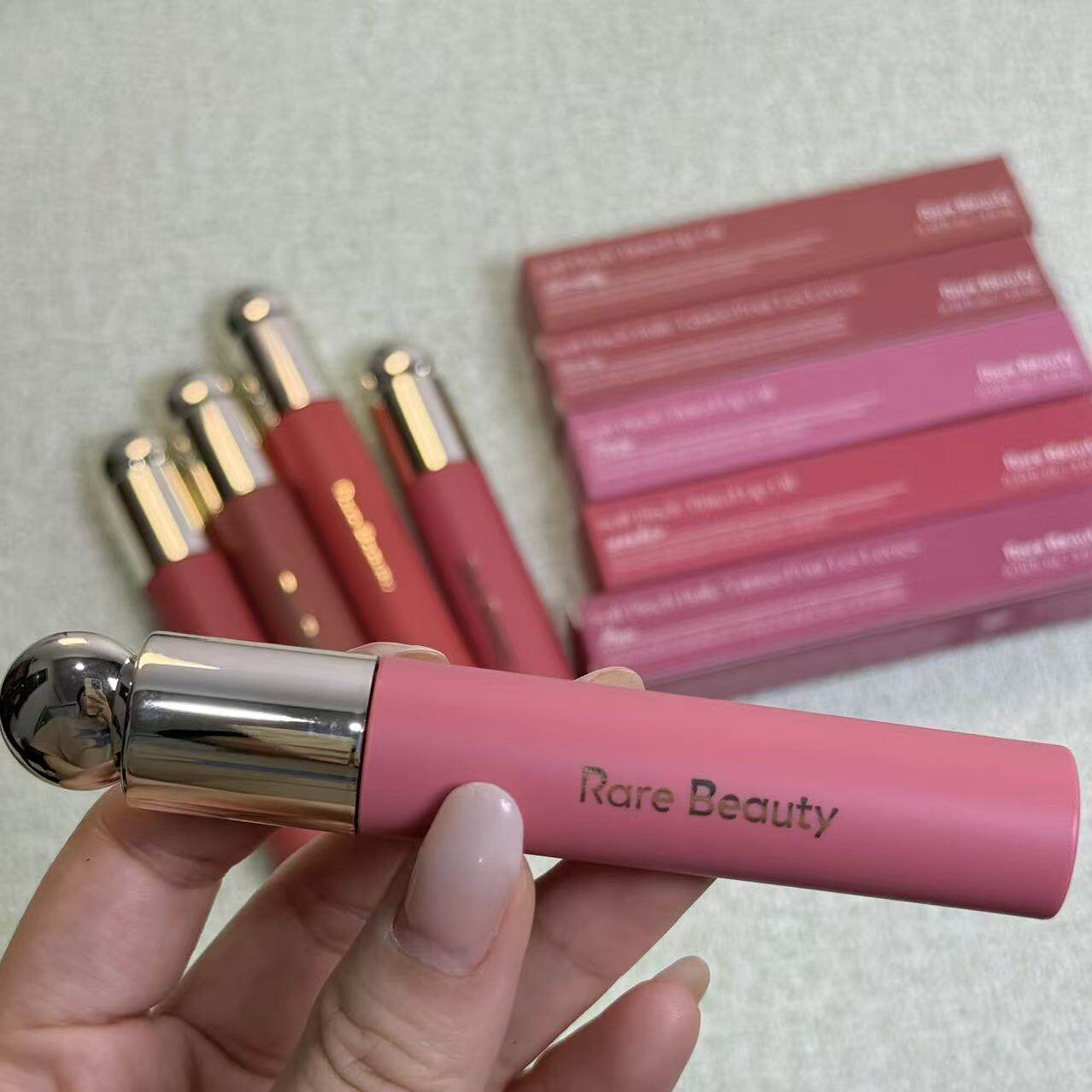 زيت الشفاه الملون ناعم الملمس  - مراجعة Beauty Makeup Gift Sets وسعره