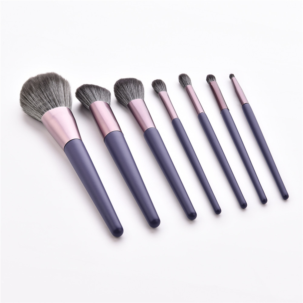 7 قطع من فرش المكياج هدية عيد  - مراجعة Beauty Makeup Gift Sets وسعره