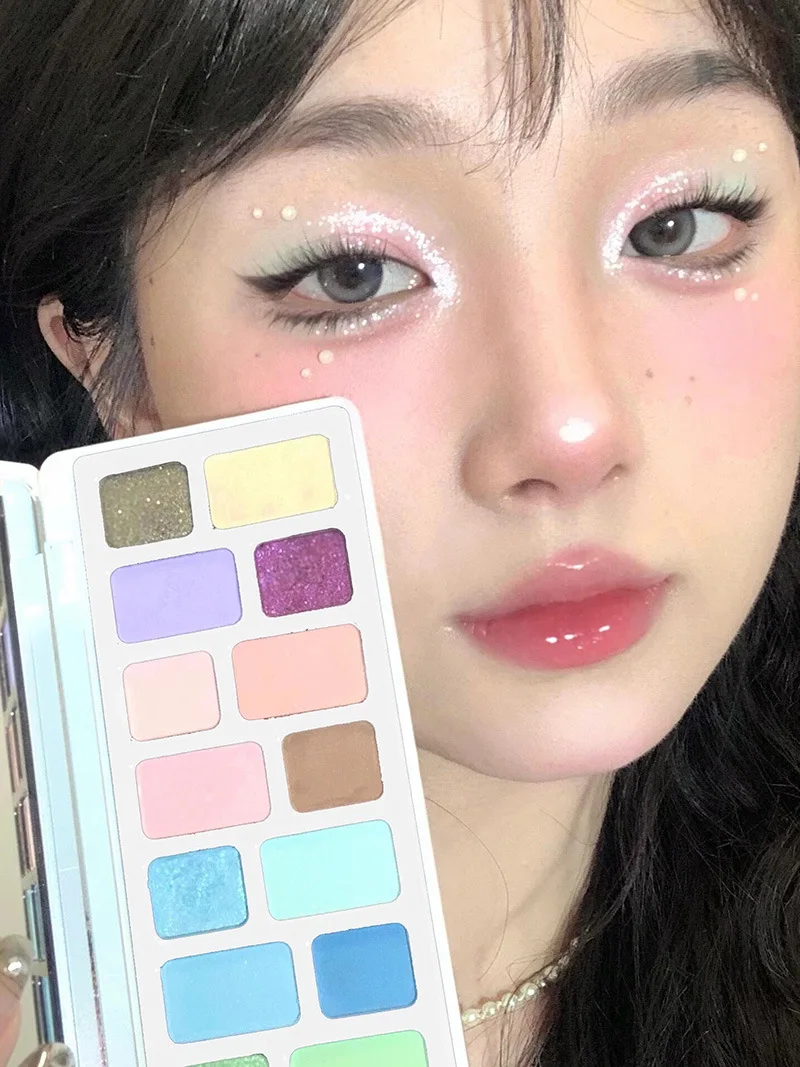 لوحة ظلال عيون مكونة من 16 لون - مراجعة Beauty Makeup Eyeshadow Palette وسعره